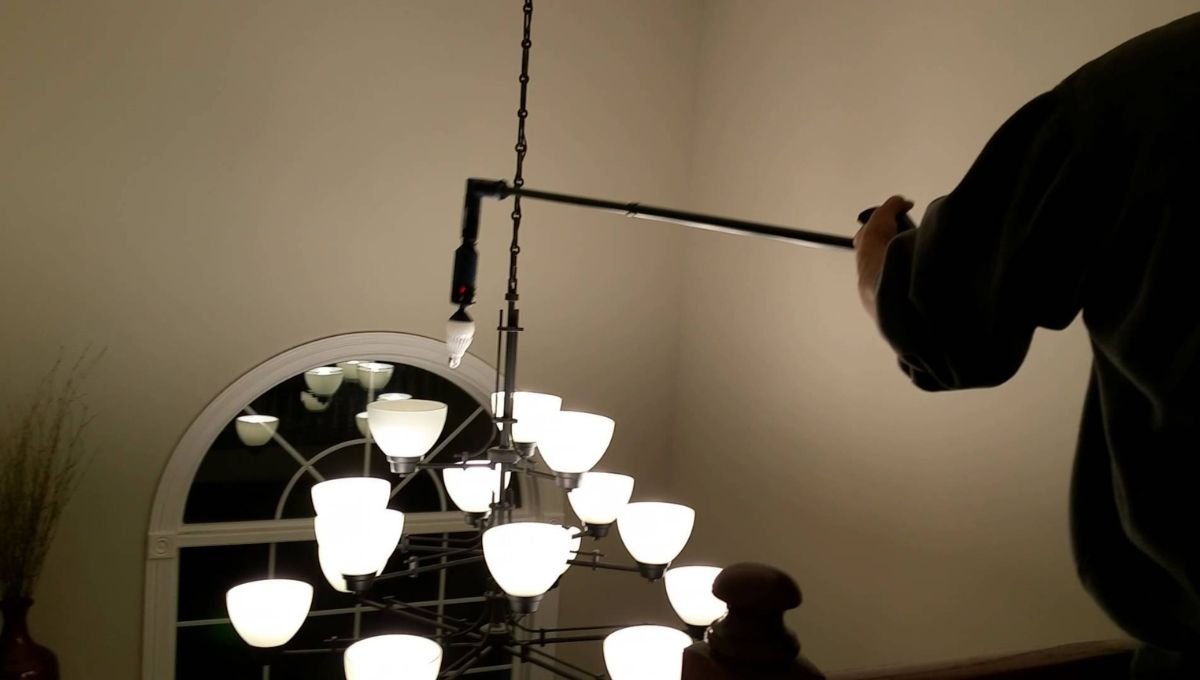 How to Change Chandelier Light Bulbs